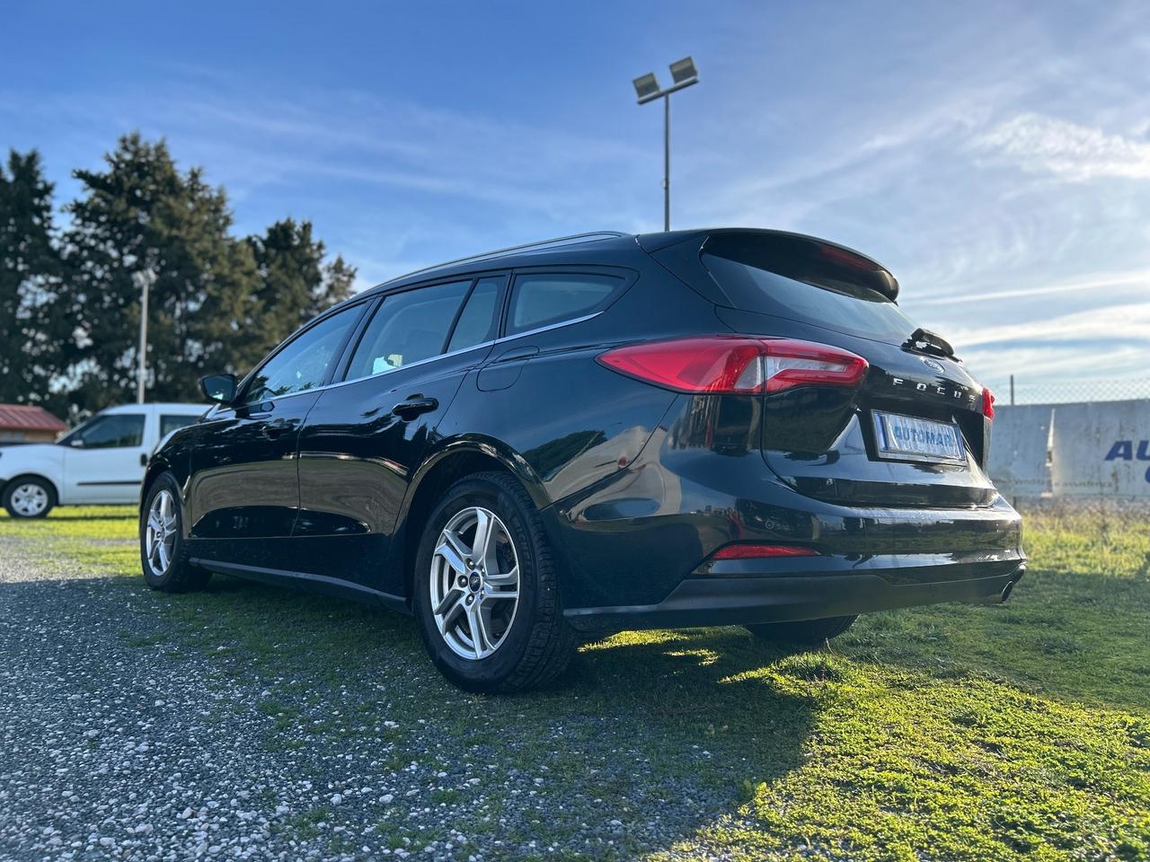 Ford Focus 1.5 TDCi 120 CV*NAVI*UNIPRO*