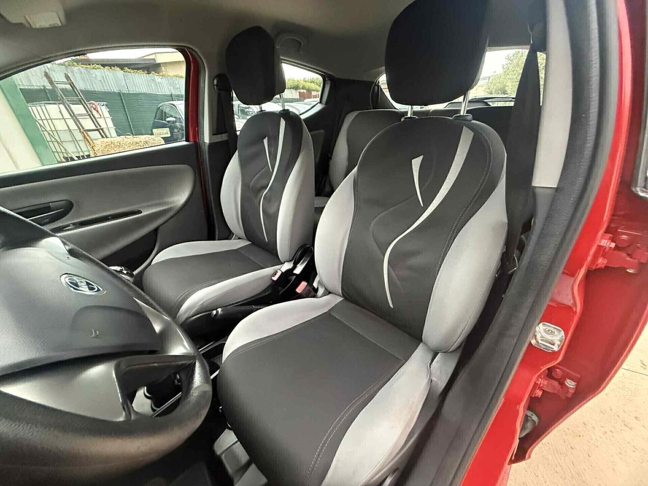 Lancia Ypsilon 1.2 69 96.000km **NEOP OK** 2013