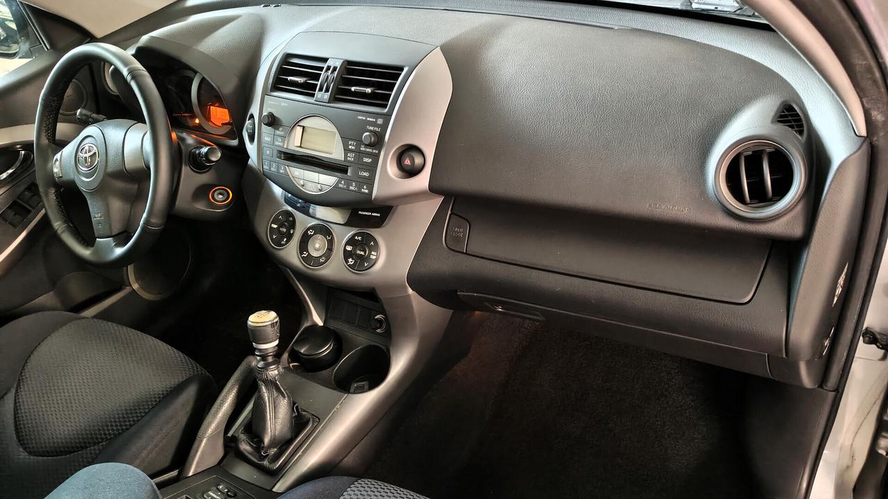 Toyota RAV 4 2.2 D-4D 136 CV Luxury