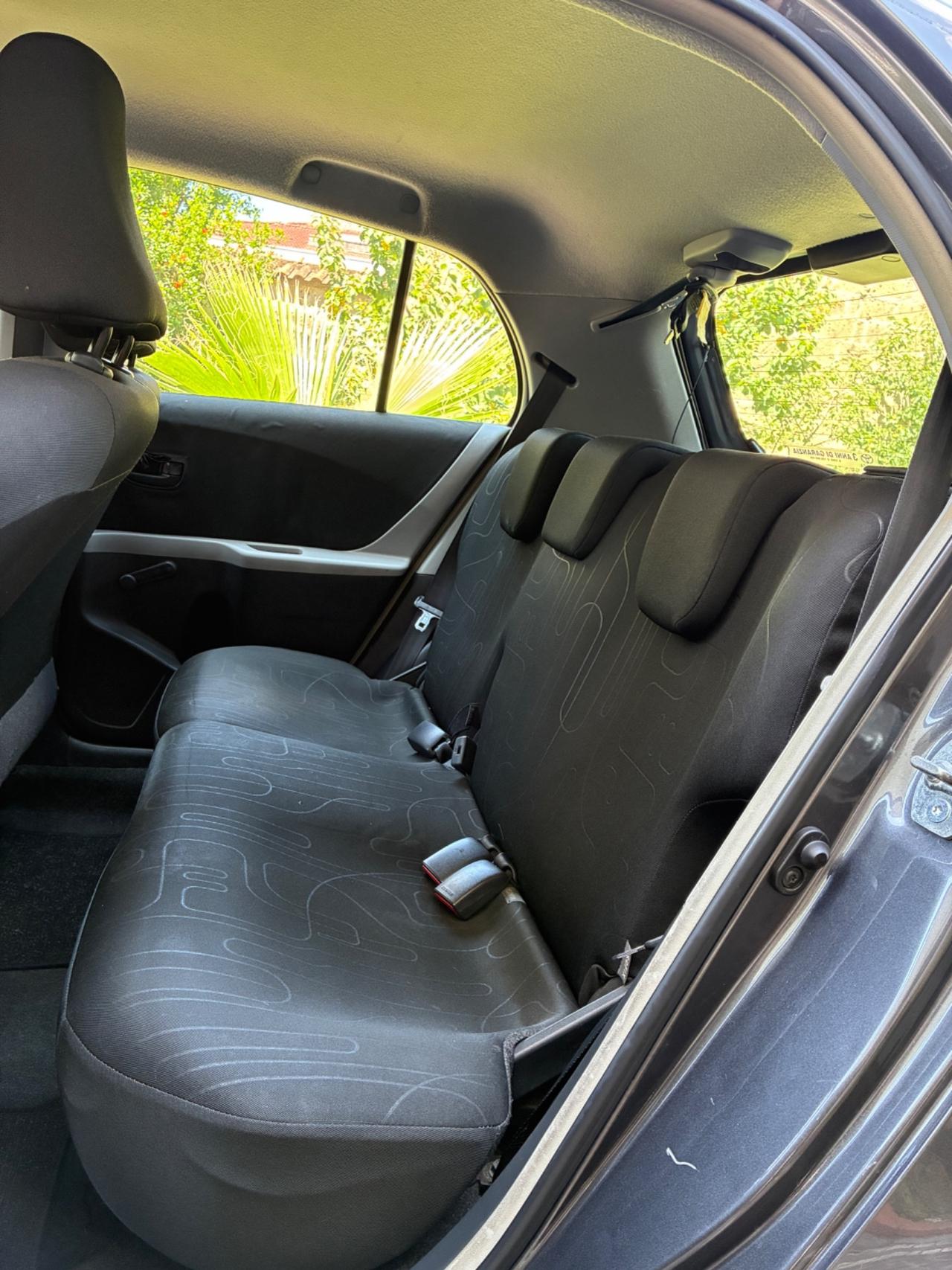 Toyota Yaris 1.0 5 porte