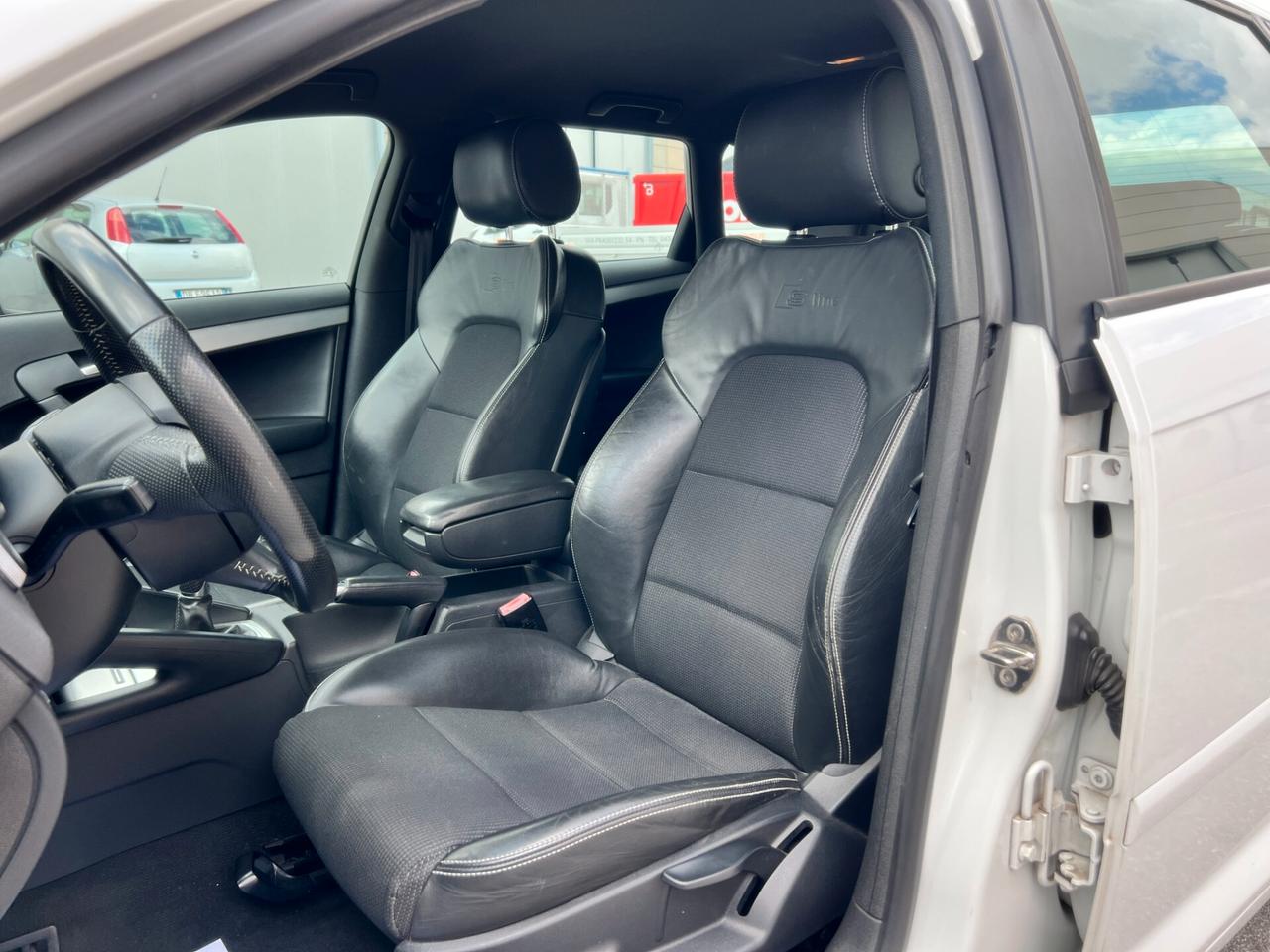 Audi A3 SPB 1.6 TDI 105 CV S-LINE Doppio