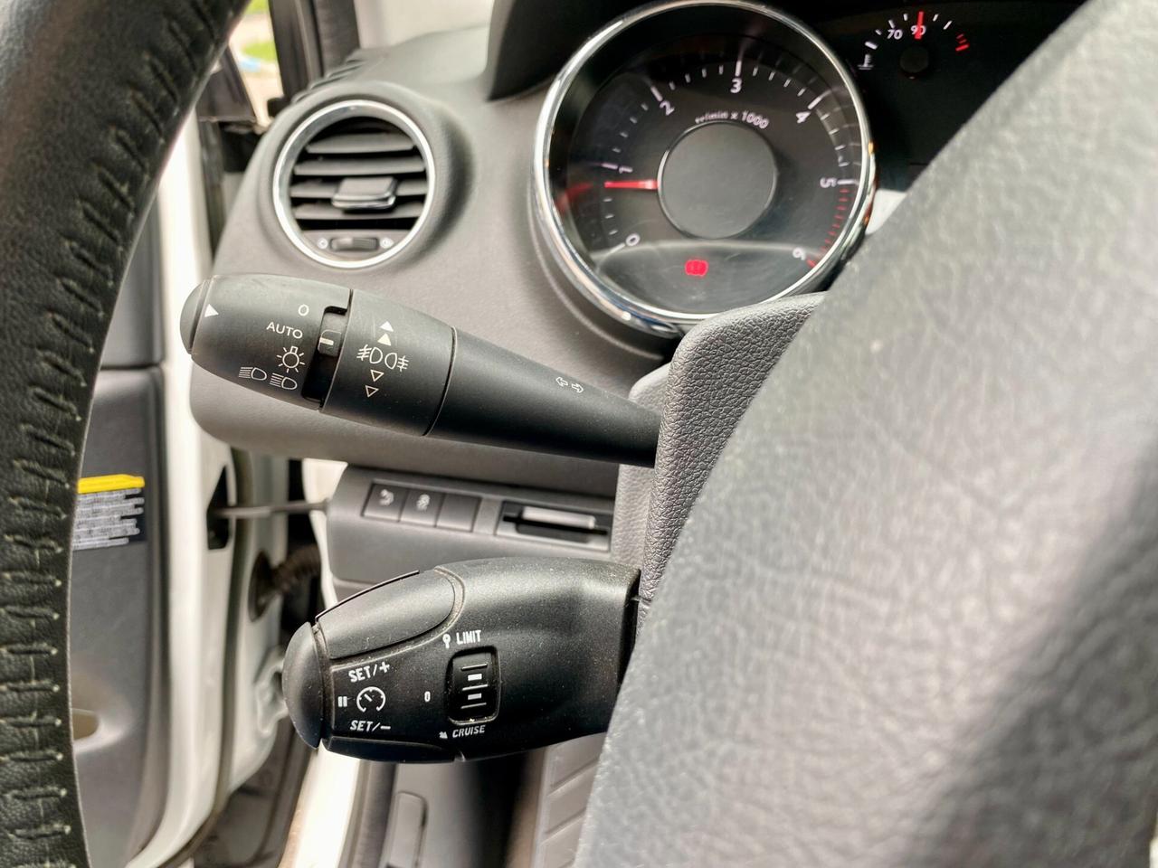 Peugeot 3008 1.6 hdi 8v Active 115cv fap FL UNICO PROPRIETARIO