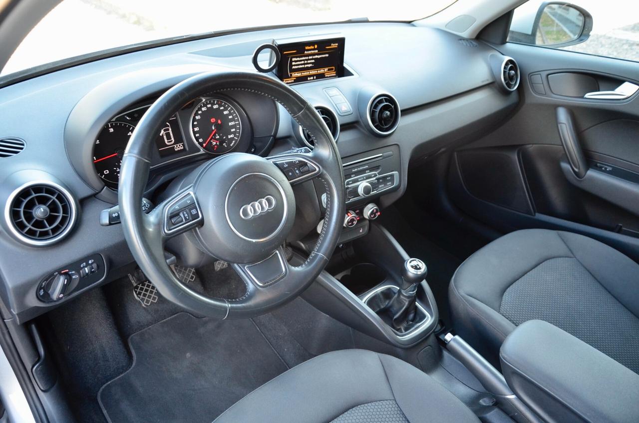 AUDI A1 SPORTBACK 1.6 TDI ADMIRED 116cv 5 PORTE, EURO 6B, KM CERTIFICATI, BICOLOR, SEDILI RISCALDATI, NAVI, PERMUTE