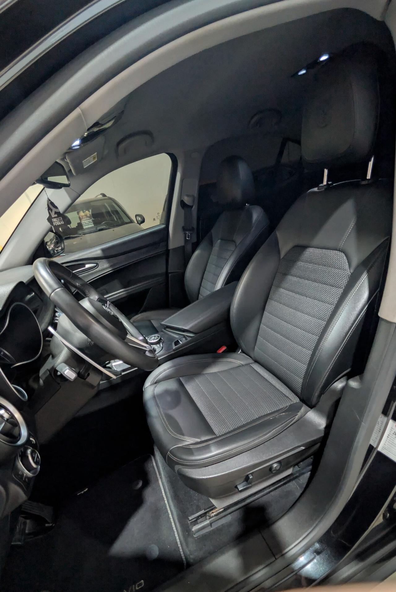 Alfa Romeo Stelvio 2.2 Turbodiesel 190 CV AT8 RWD Executive