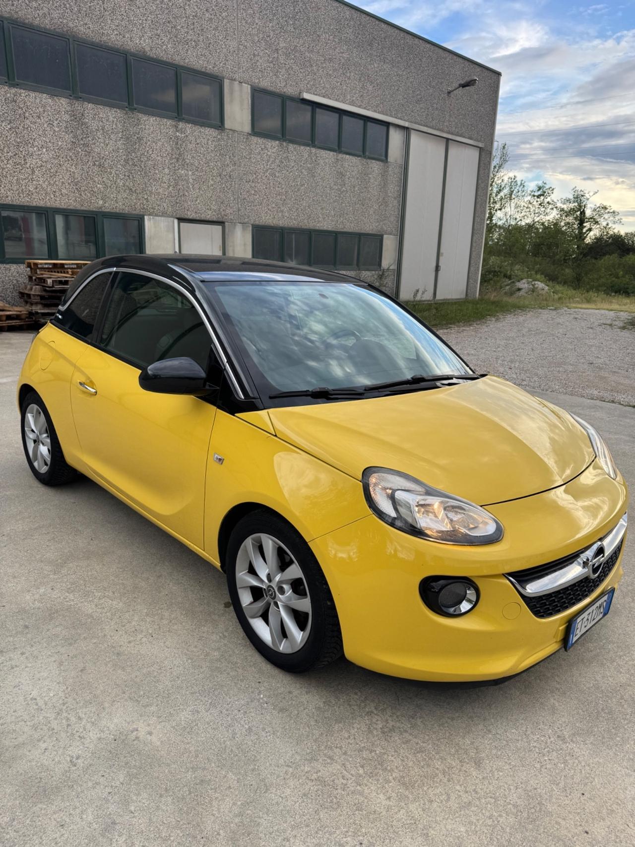 Opel Adam 1.2 70 CV Jam neopatentati