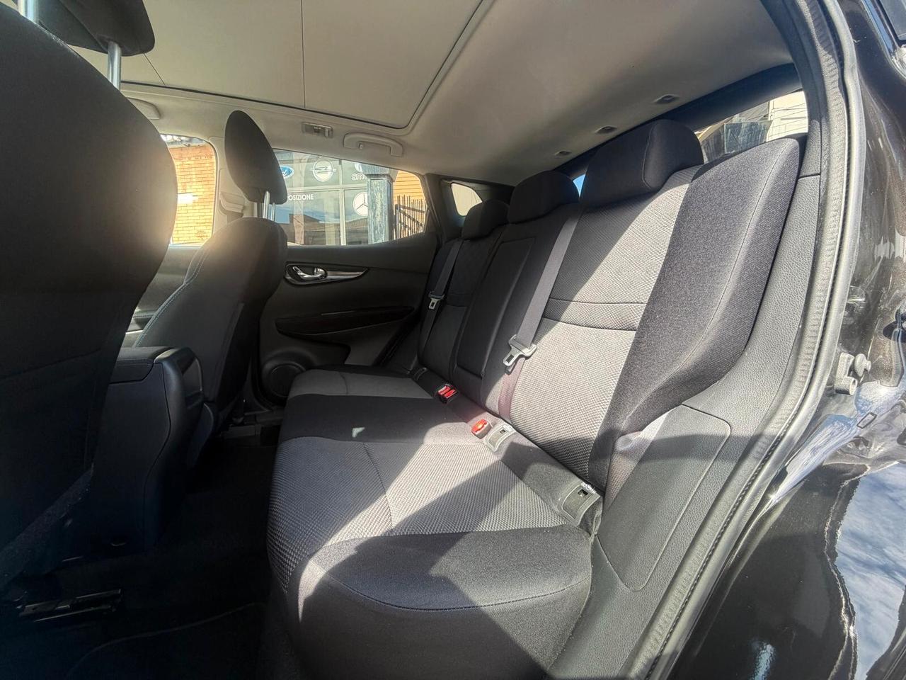 Nissan Qashqai 1.5 dCi DPF Tekna