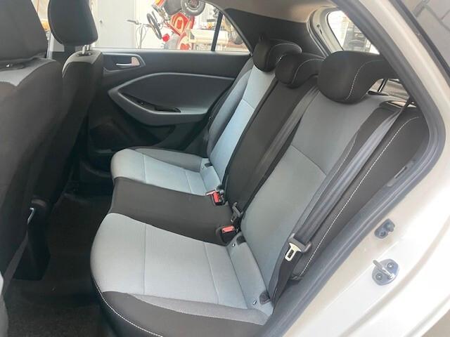 Hyundai i20 1.2 84 CV 5 porte Comfort Uniprop. garanzia 12M E6