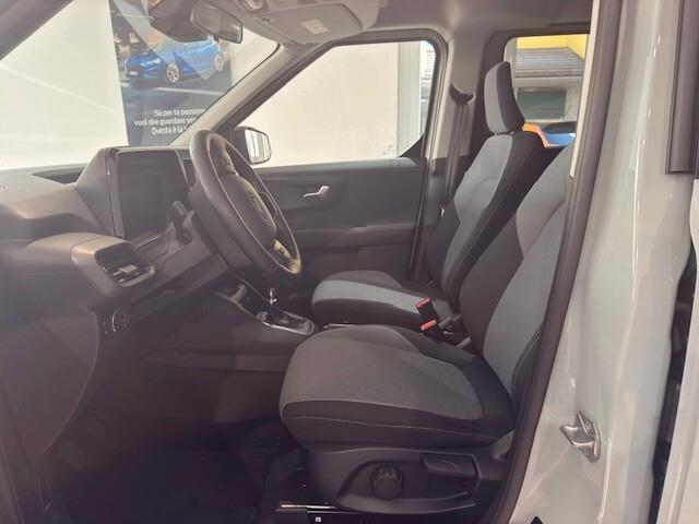 Ford Tourneo Courier 1.0 EcoBoost Titanium