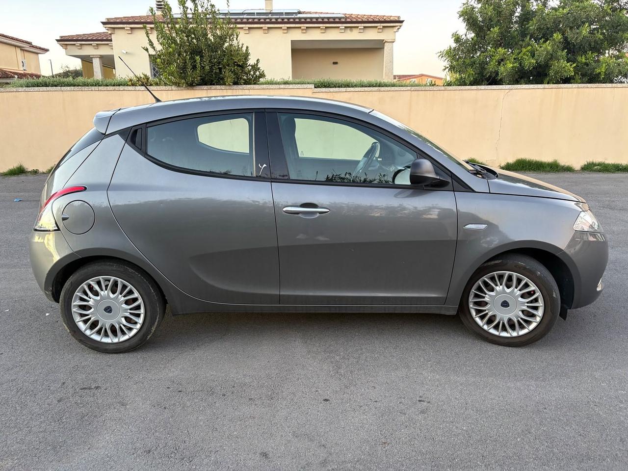Lancia Ypsilon 1.2 Silver #7851