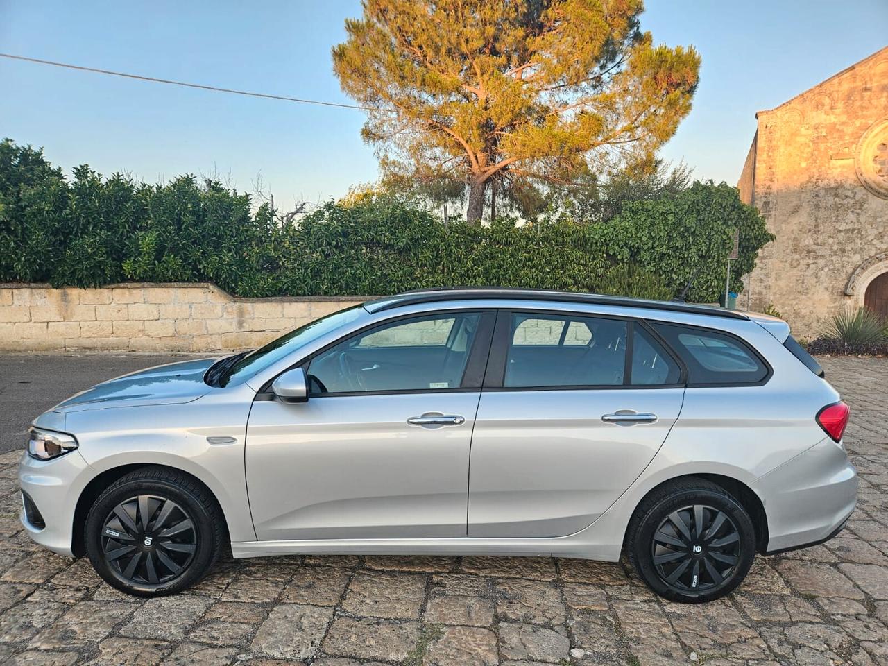 Fiat Tipo 5P SW 1.6 mtj 120cv AUTOMATICA NAVI