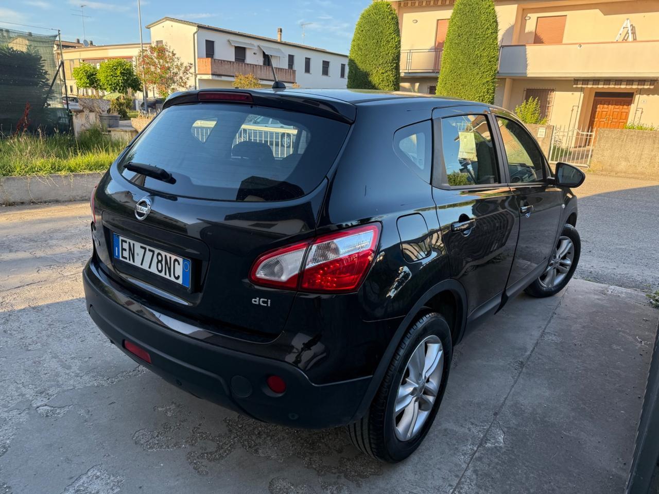 Nissan Qashqai 1.5 dCi 6MARCE POCHI KM 2013