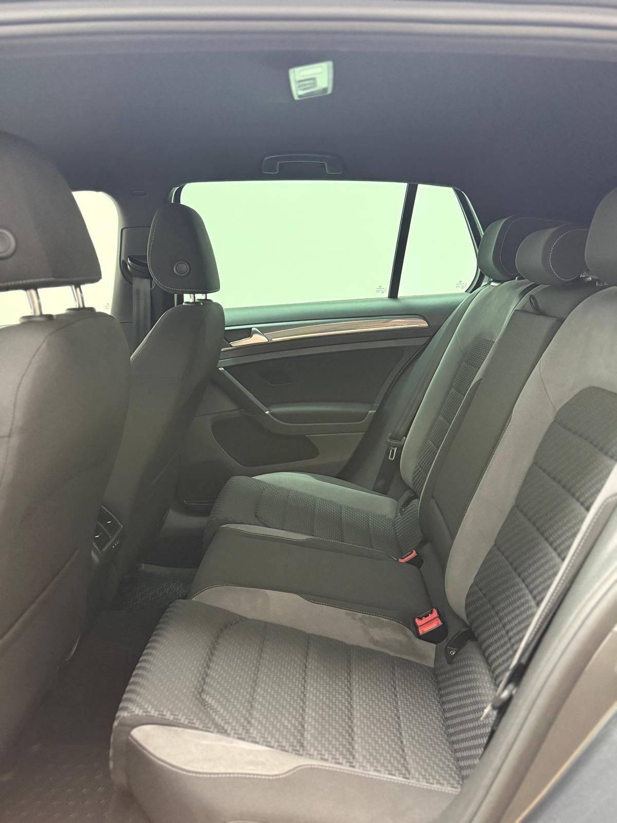 Volkswagen Golf 1.6 TDI 110 CV DSG R Line Italiana