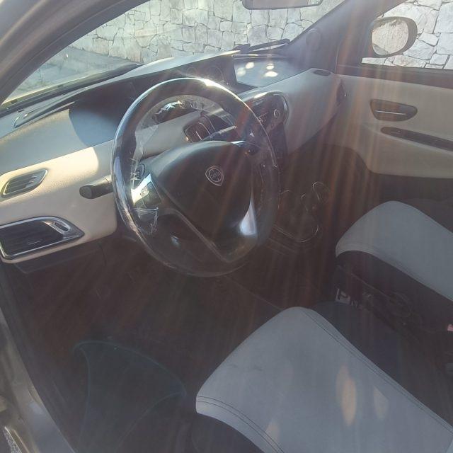 LANCIA Ypsilon 1.2 69 CV 5 porte GPL Ecochic Gold