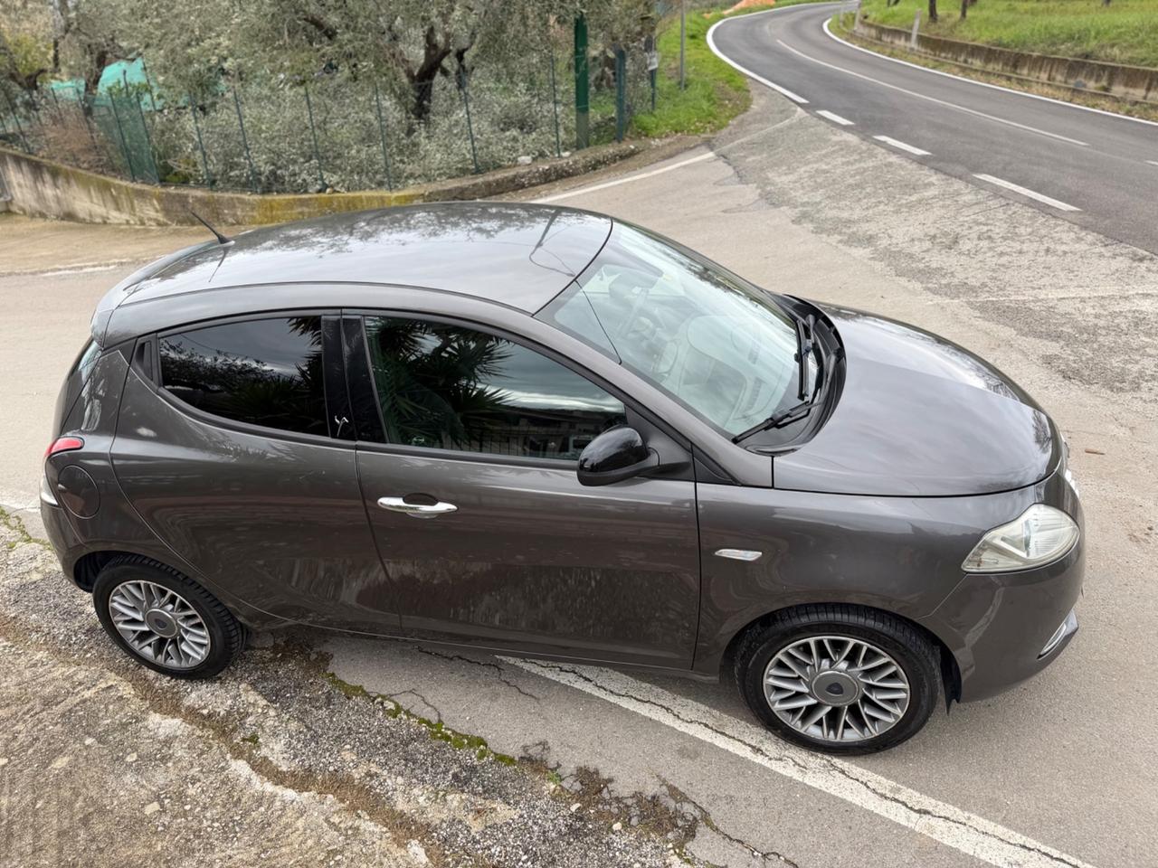 Lancia Ypsilon 1.2 69 CV 5 porte GPL Ecochic Gold
