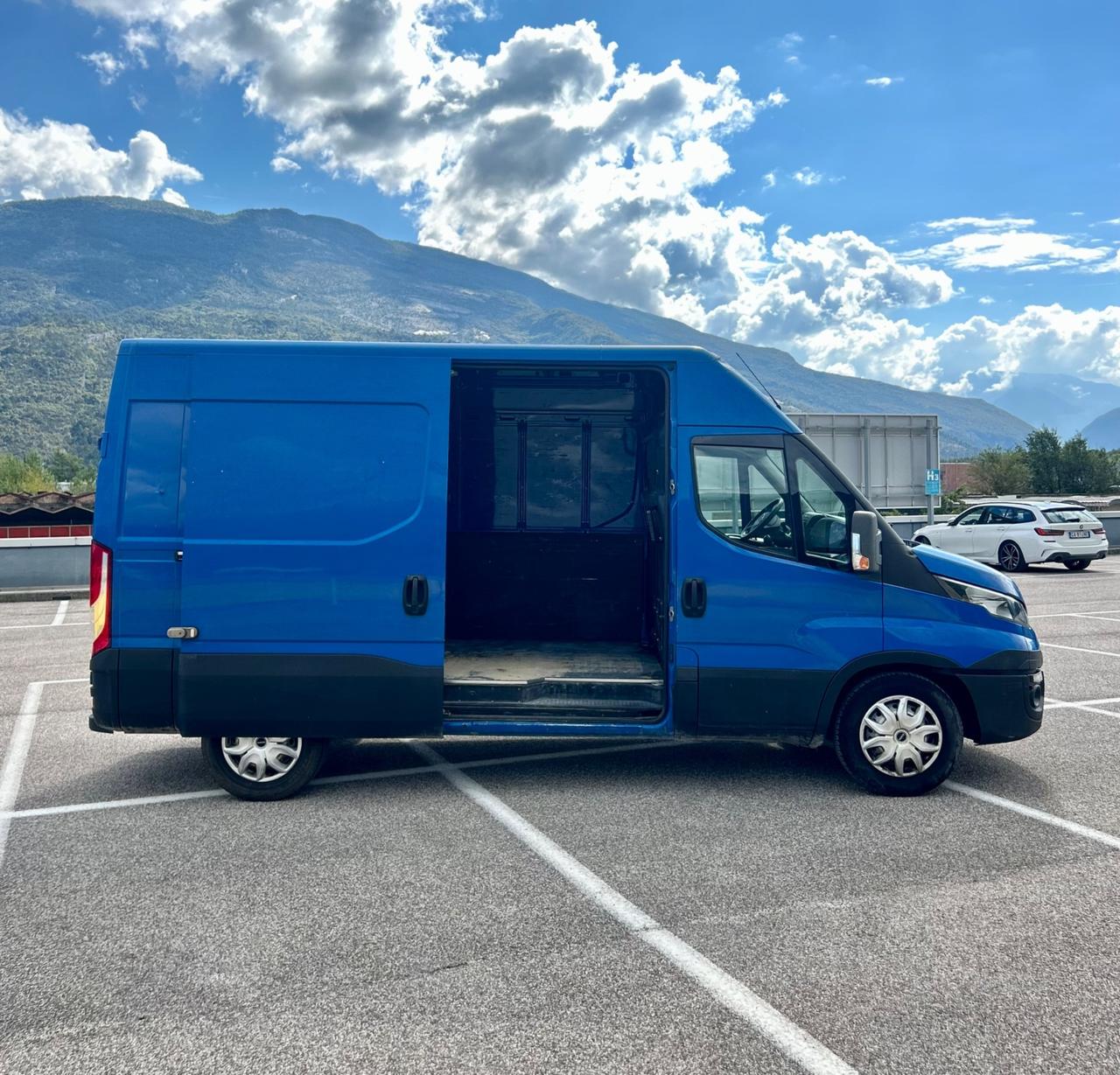 Iveco Daily 35-130 2.3 Diesel Furgone 140.000km