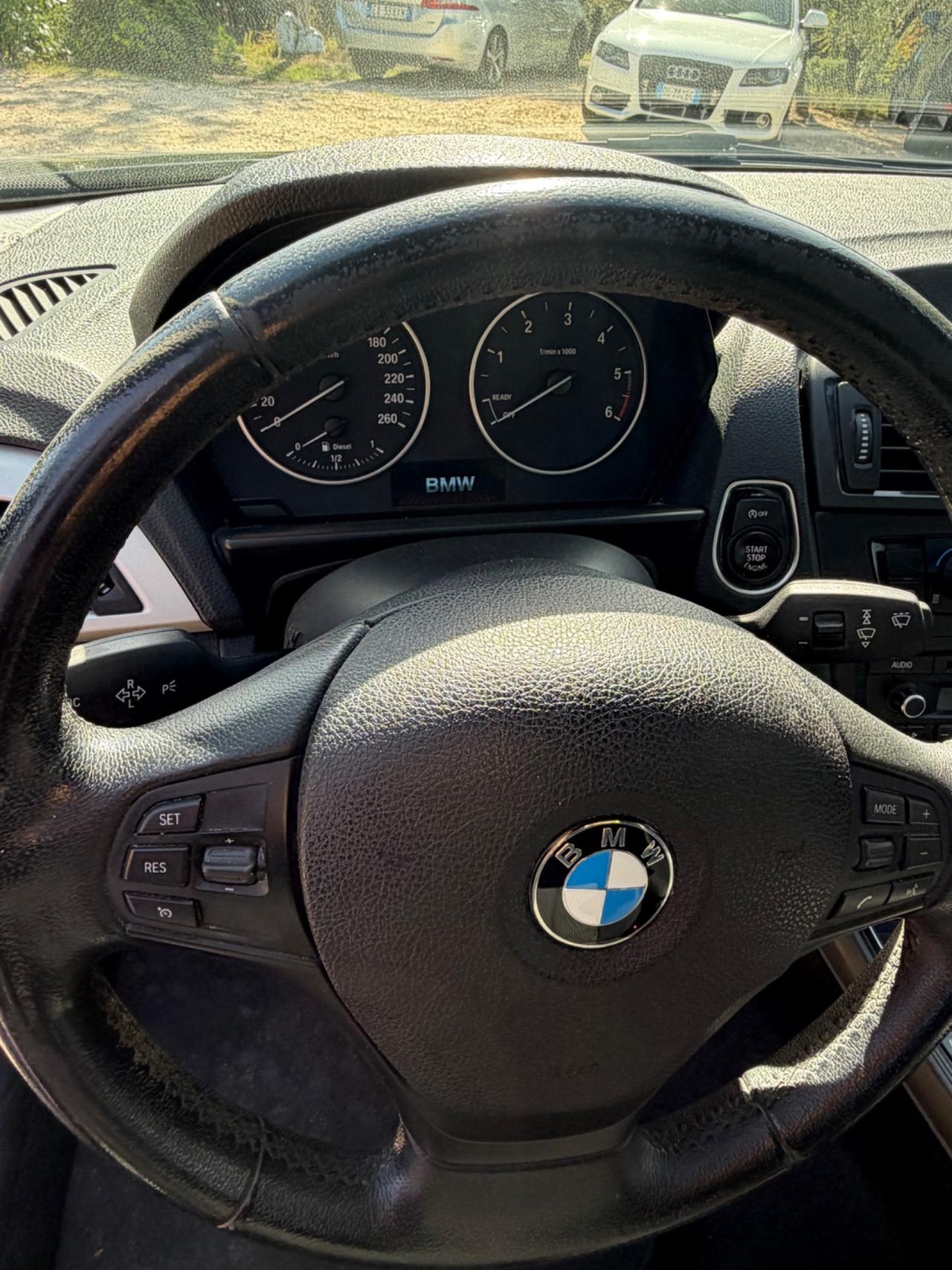 Bmw 116 116d 5p. Urban