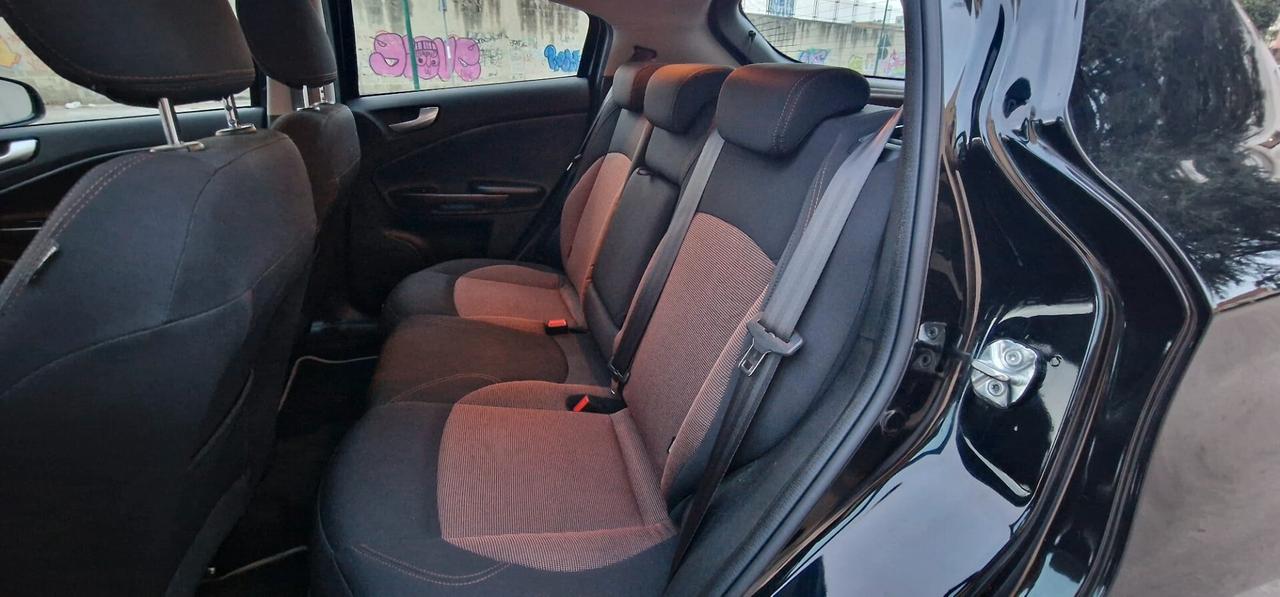 Alfa Romeo Giulietta 1.6 JTDm-2 105 CV Exclusive TOTAL BLACK