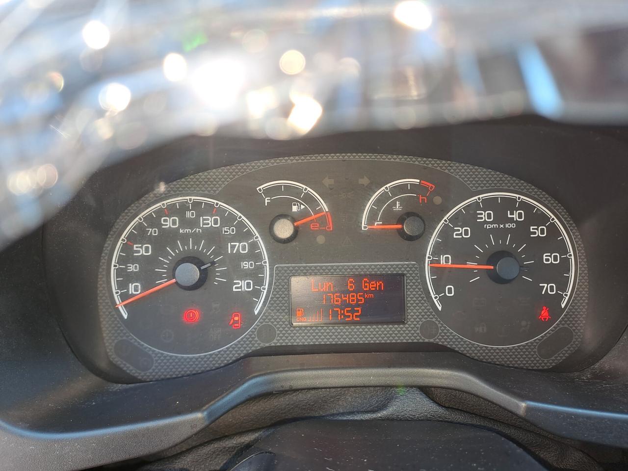 Fiat Qubo 1.4 8V 77 CV Active Natural Power