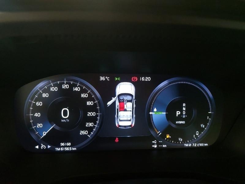 VOLVO XC40 T5 PLUG-IN HYBRID AUTO RECHARGE R-DESIGN SUV