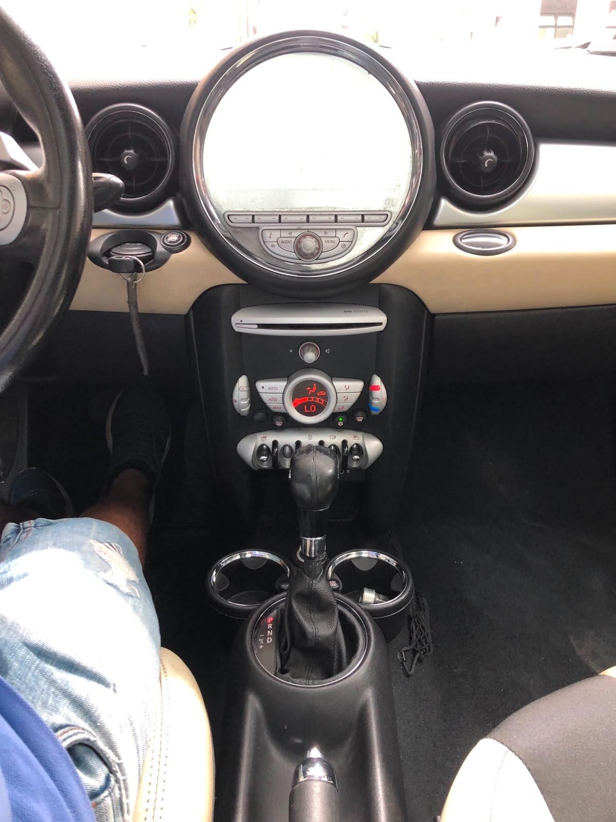 MINI Cooper D 1.6 Diesel – Cambio Automatico – Anno 2010