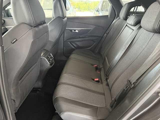 Peugeot 3008 1.2 PureTech Turbo 130 CV EAT8 Allure Pack