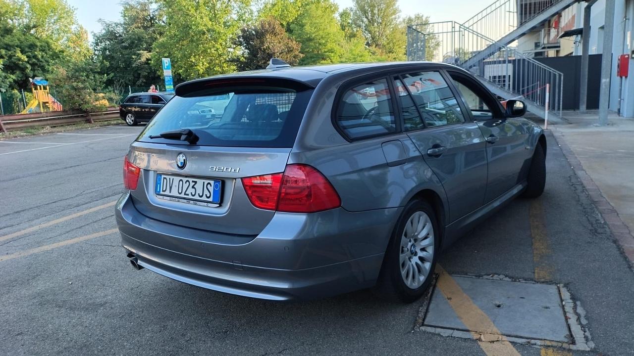 Bmw 320 320d cat Touring Attiva