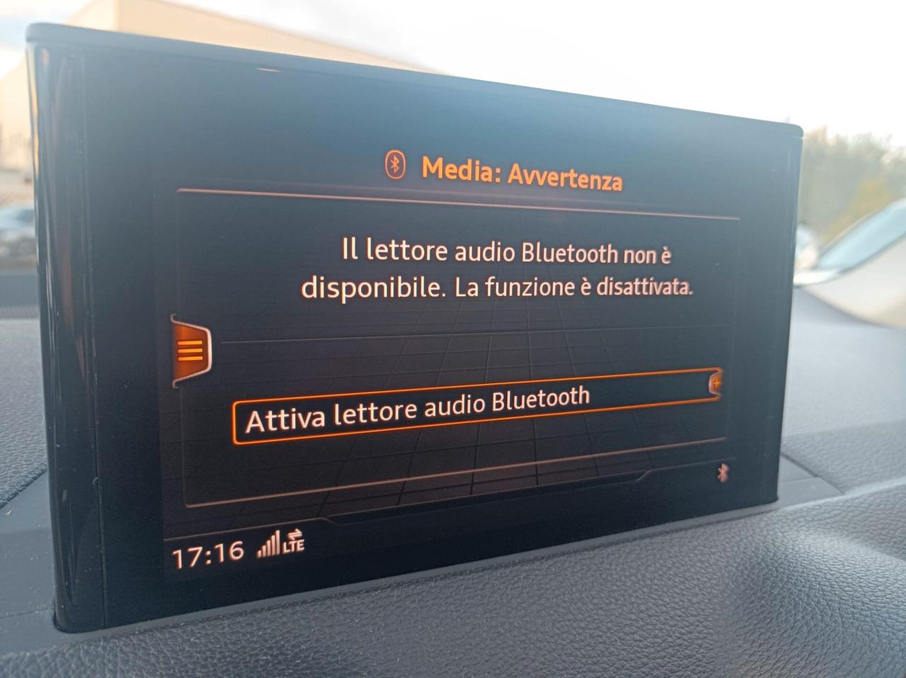 Audi Q2 30 TFSI Business