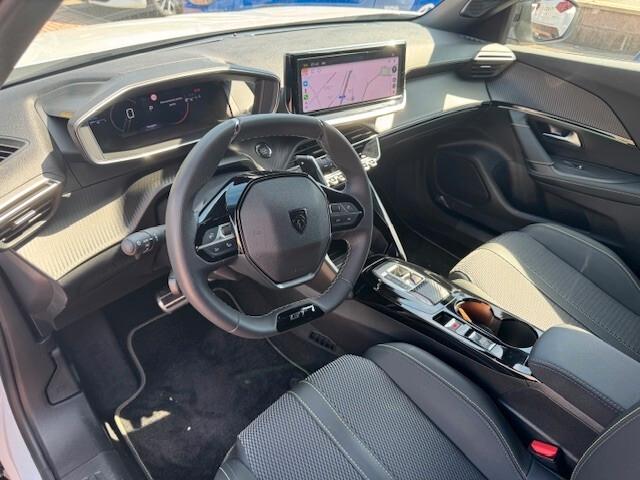 Peugeot 2008 Hybrid 145 e-DCS6 GT