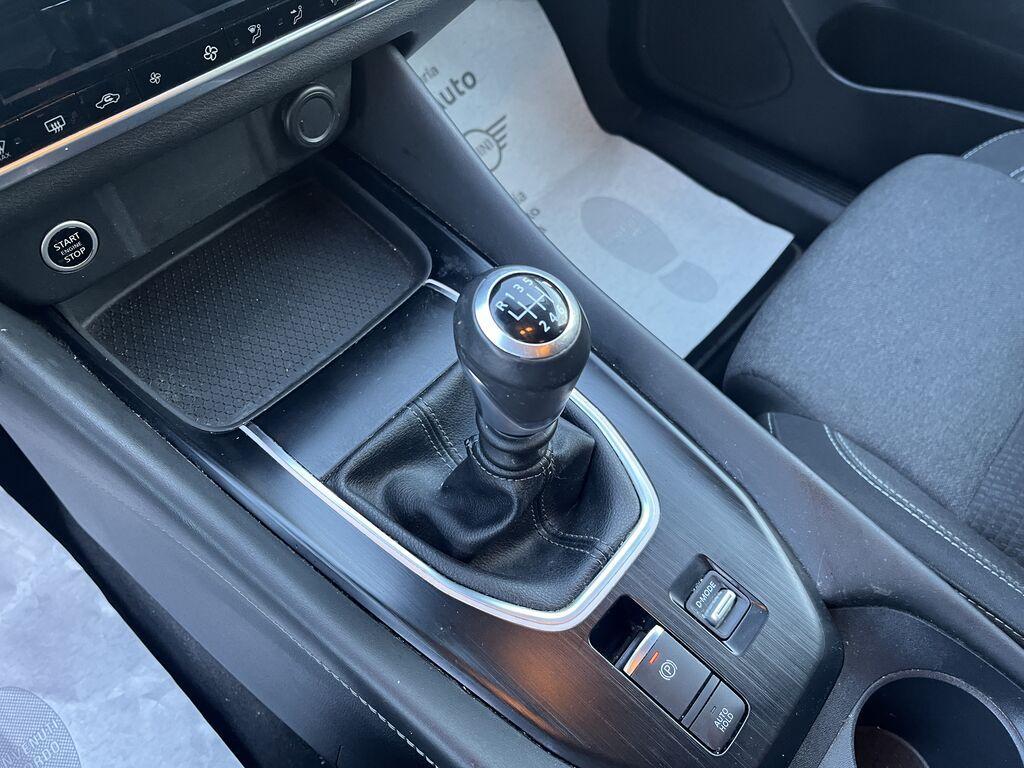 Nissan Qashqai 1.3 MILD HYBRID N-Connecta 2WD