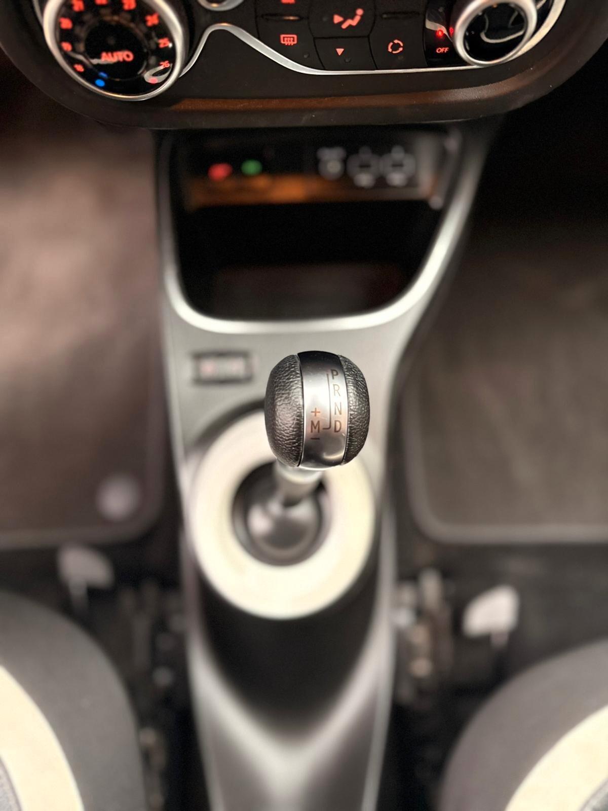Renault Twingo Cambio Automatico 900 turbo diesel