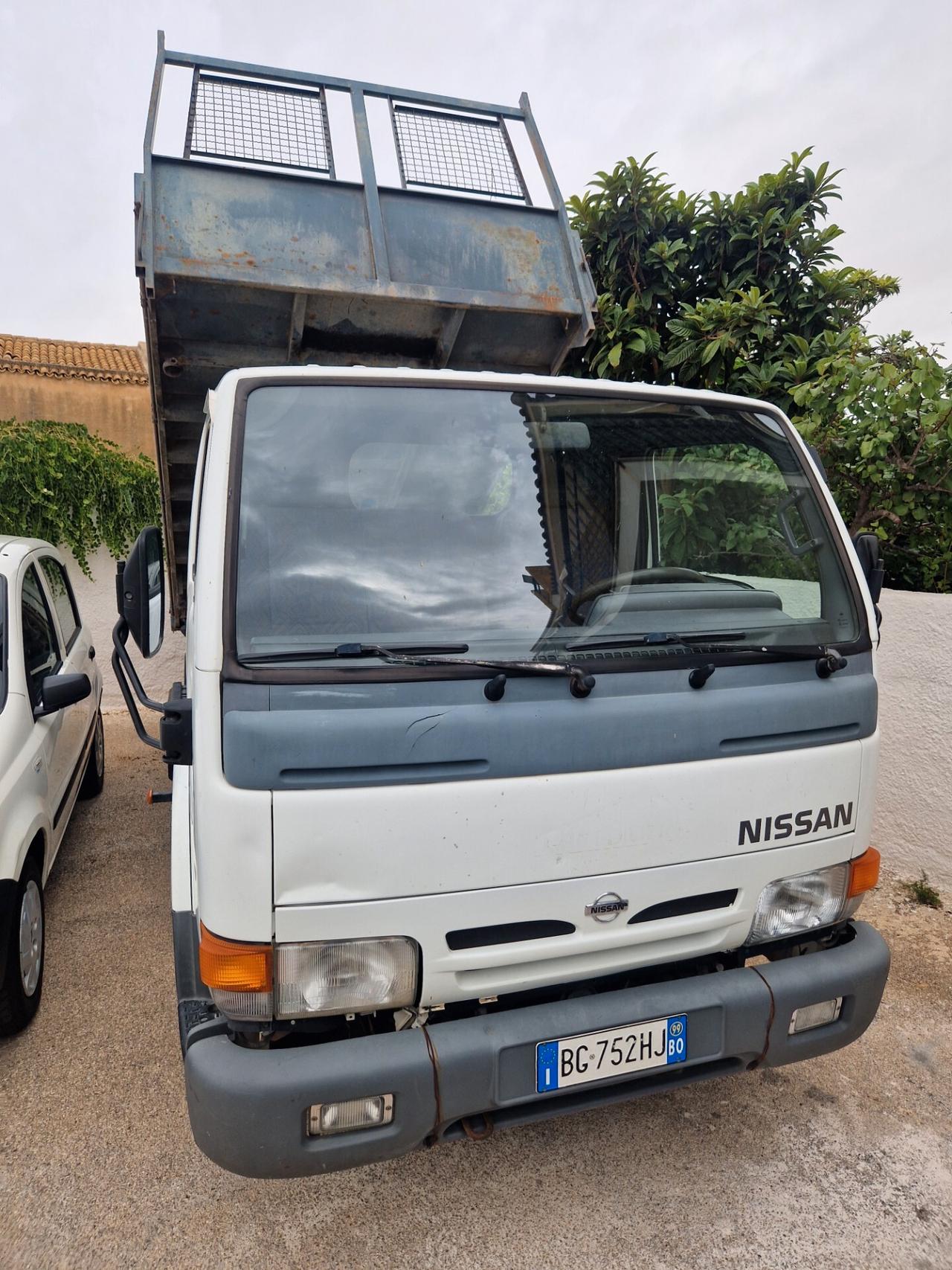 Nissan Cabstar trilaterale prezzo iva compresa