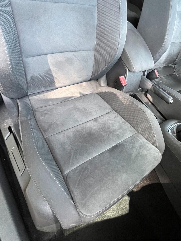 Volkswagen Golf 1.6 TDI DPF 5p. Highline