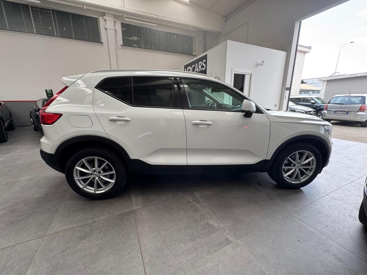 Volvo XC40 D4 AWD Geartronic Momentum