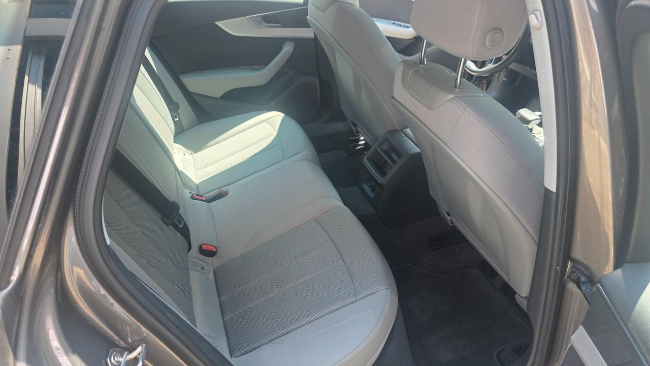 Audi A4 Avant 35 TFSI S tronic Business