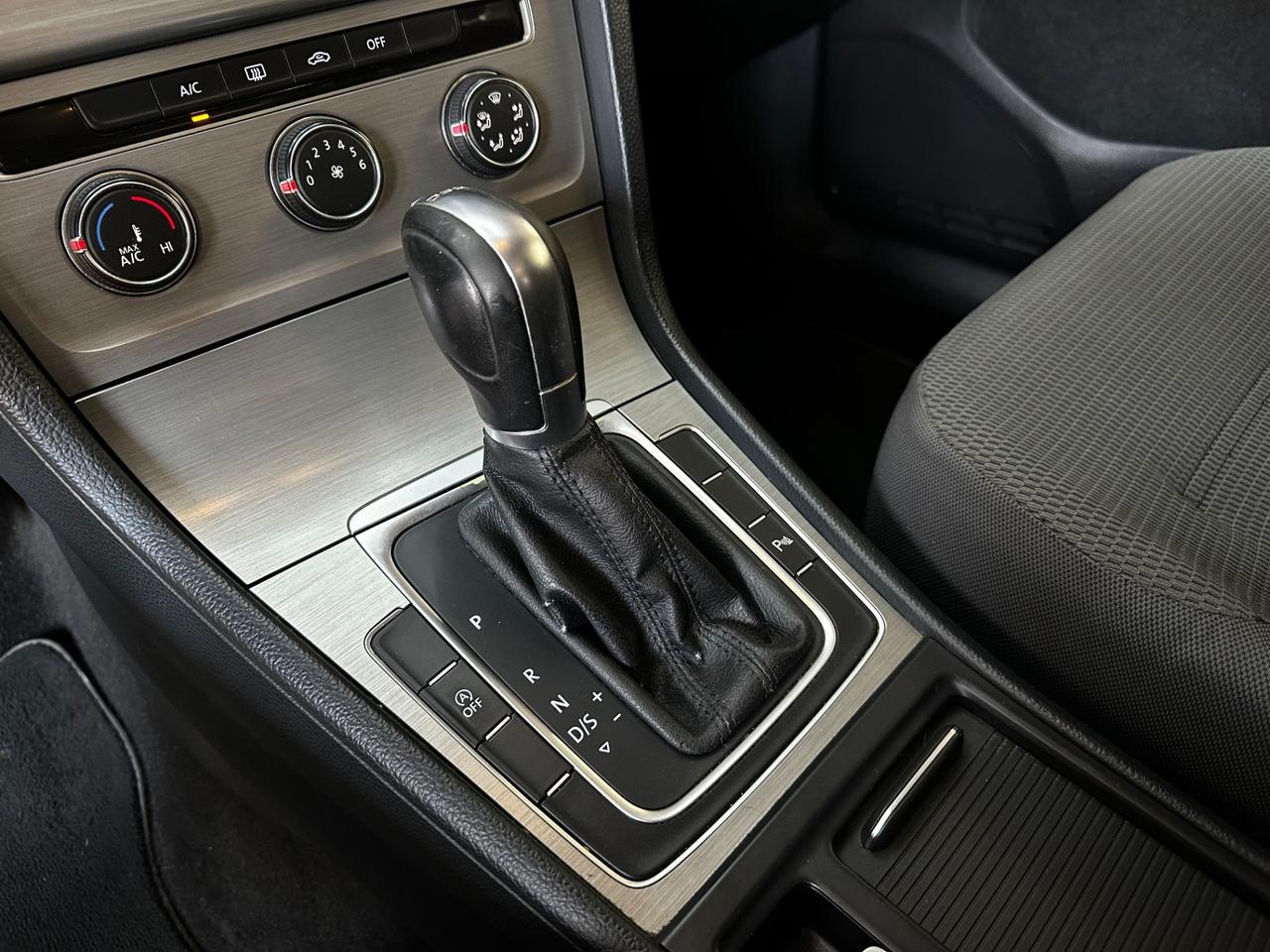 Volkswagen Golf 7 1.6 TDI DSG - FABIANOAUTO