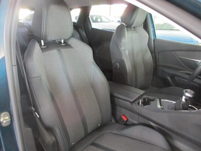 Peugeot 3008 BlueHDi 130 S&S Allure Pack