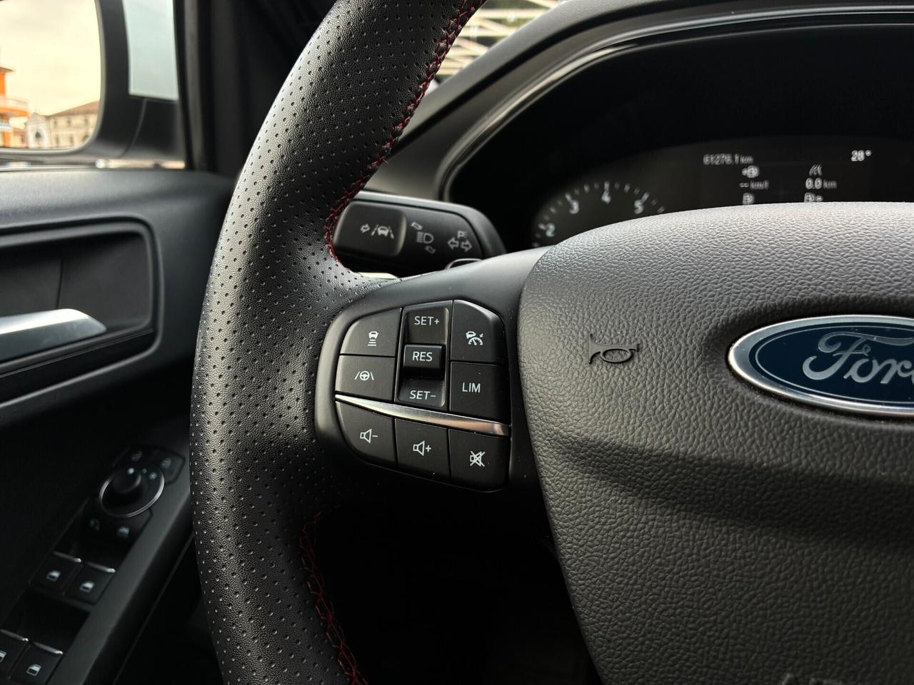 Ford Focus 1.0 Hybrid 125 CV Powershift ST-LINE