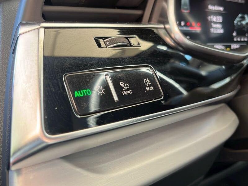 Audi Q8 50 TDI 210kW quattro tip. S Line Edition Black pack