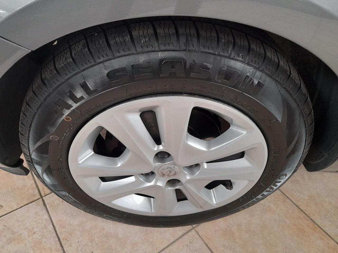 Opel Corsa 1.4 90CV 5 porte n-Joy