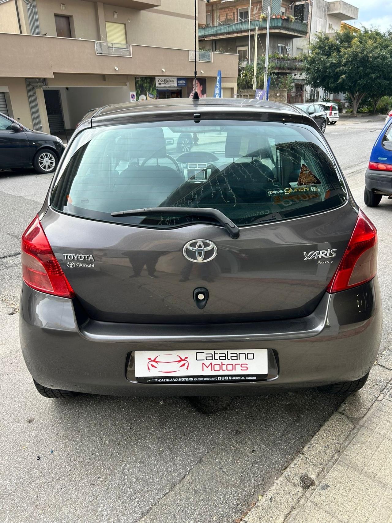 Toyota Yaris 1.3 5 porte Sol