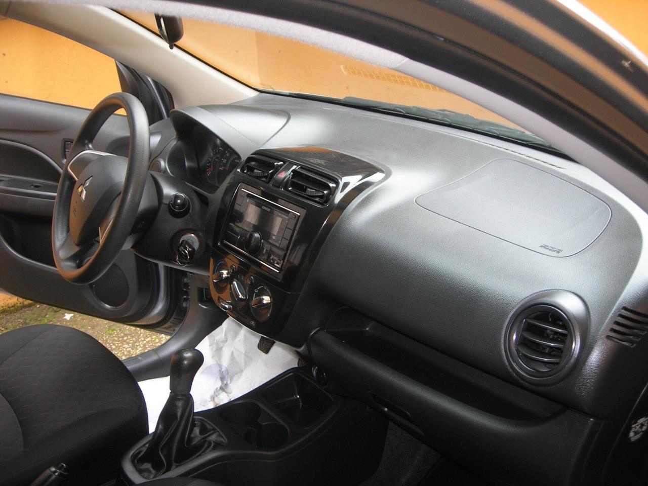Mitsubishi Space Star Space Star 1.2 Invite Radio