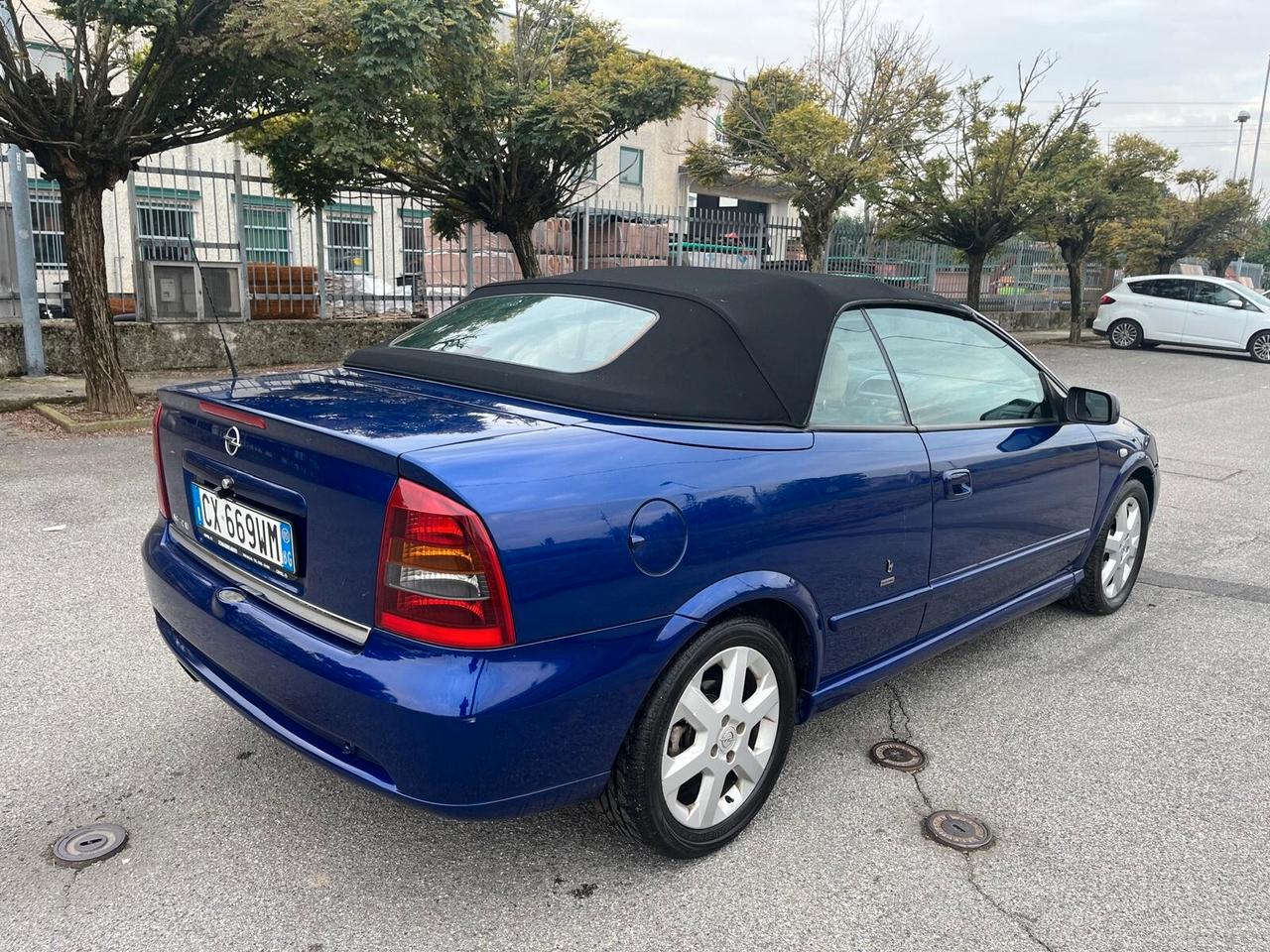 Opel Astra Cabrio 1.6i 16V twin port cat