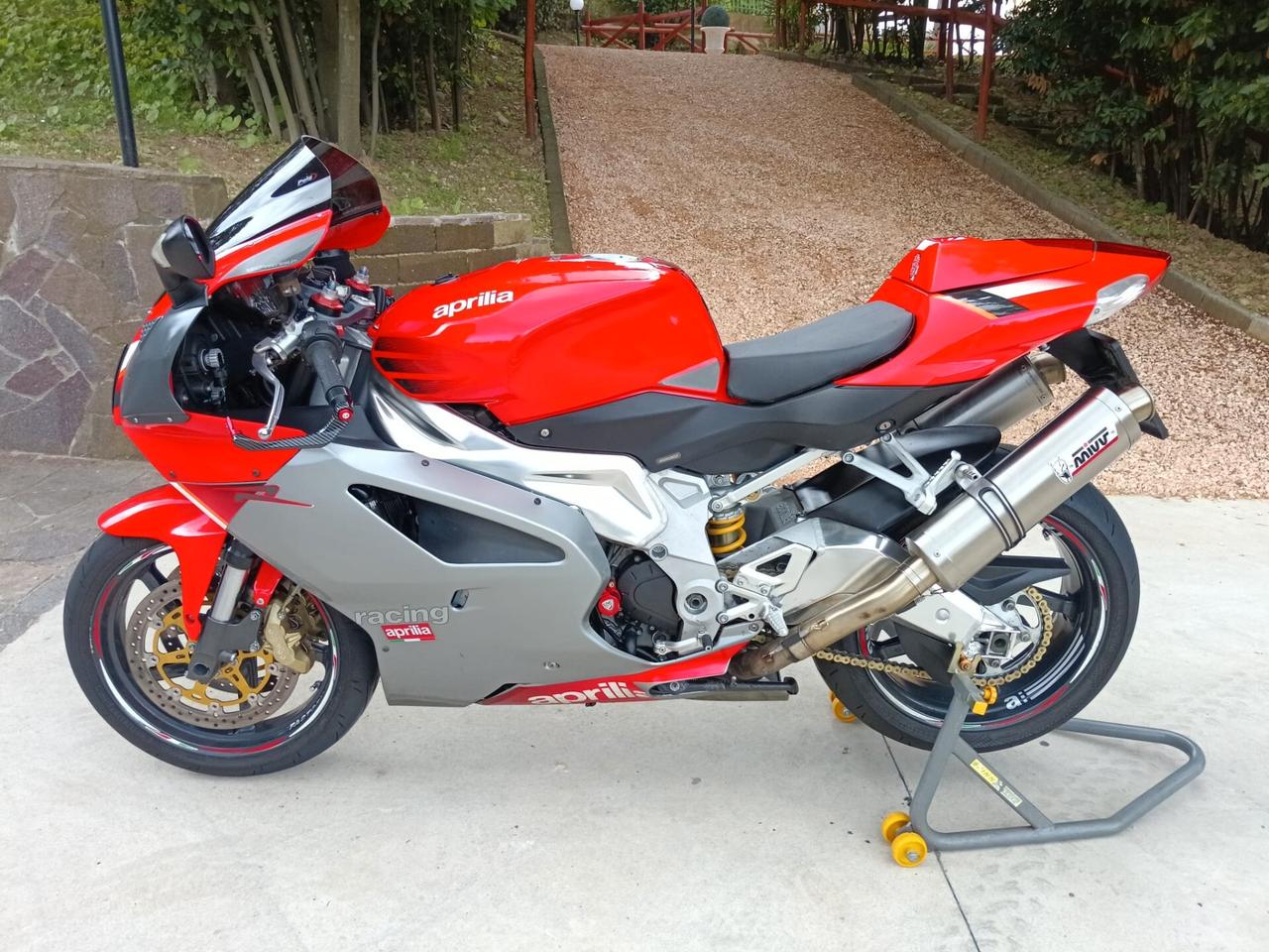 Aprilia RSV 1000