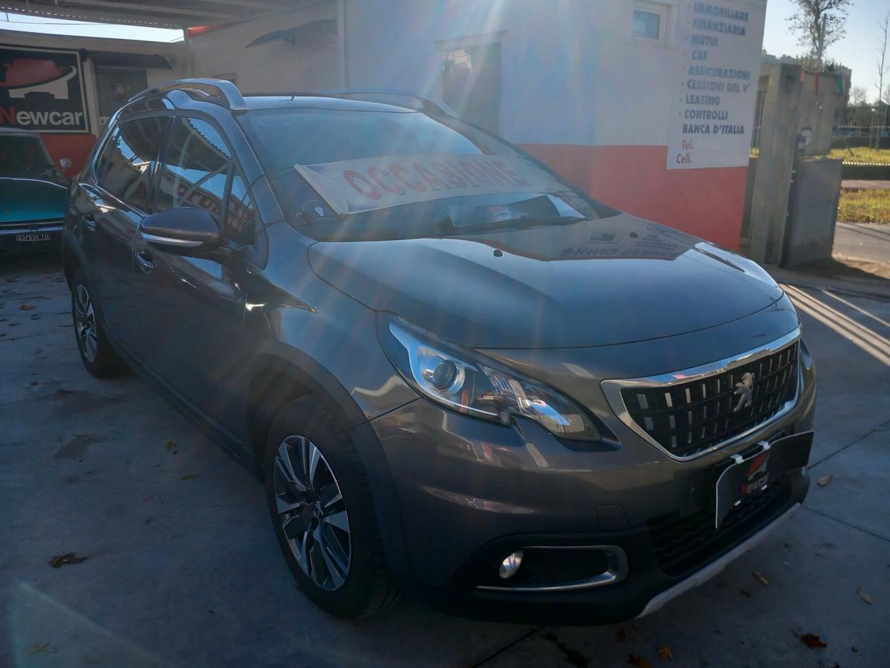 Peugeot 2008 BlueHDi 100 Allure tetto xeno pelle garanzia