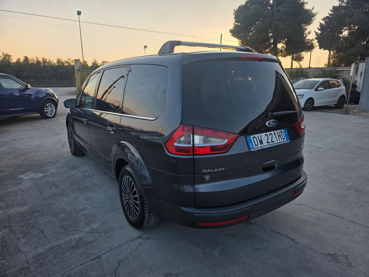 Ford Galaxy 2.0 TDCi 140 CV Ghia - 2009 7 POSTI