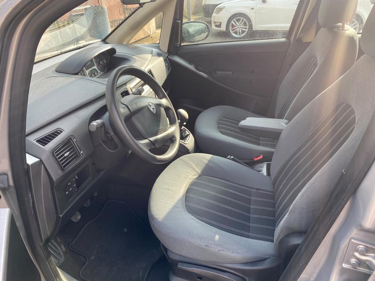 Lancia MUSA 1.4 16V 5th Avenue neopatentati