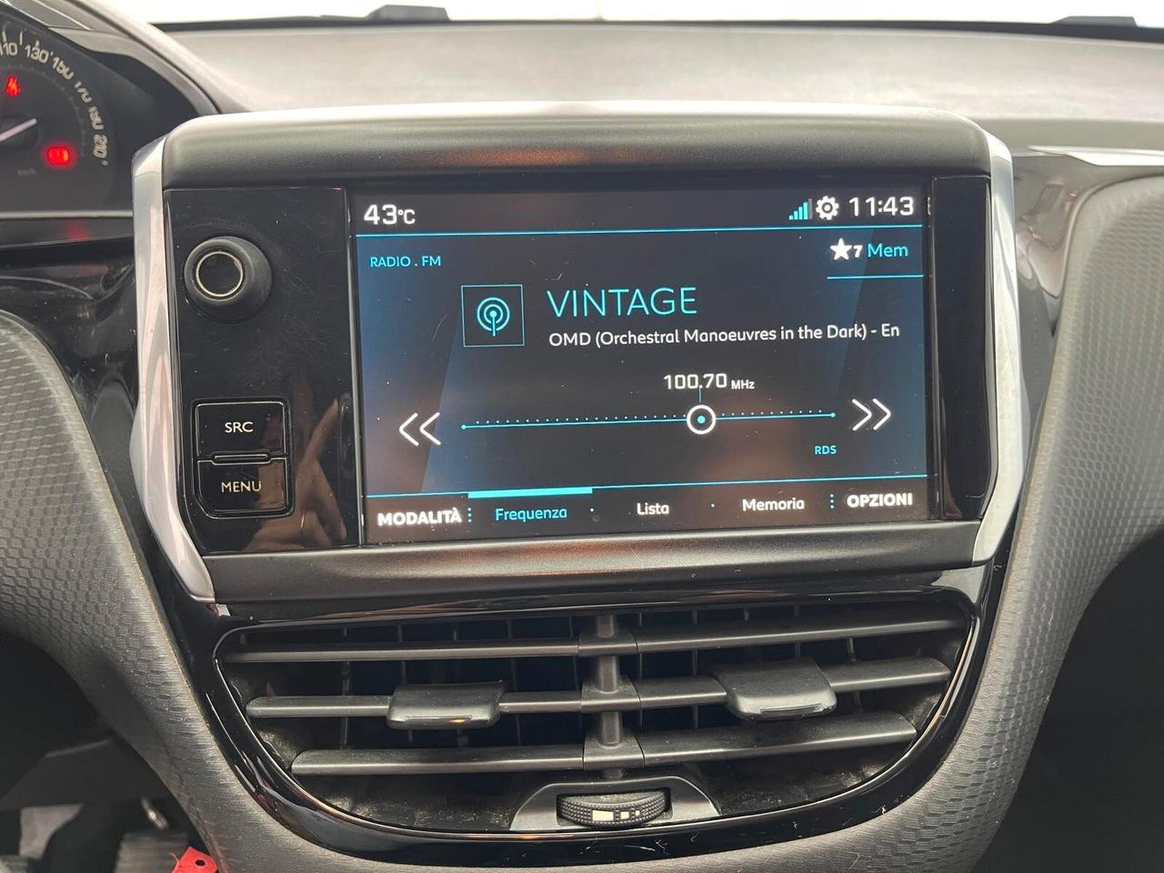 Peugeot 2008 BlueHDi PERFETTA PARI AL NUOVO