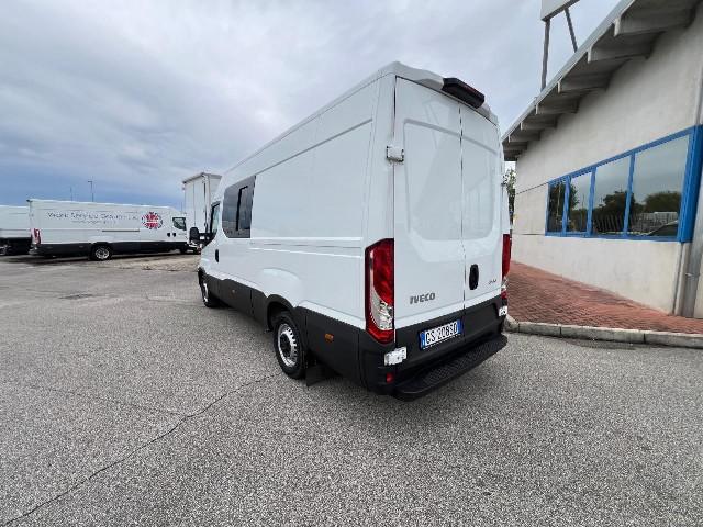 IVECO DAILY 35S16 V 7 posti