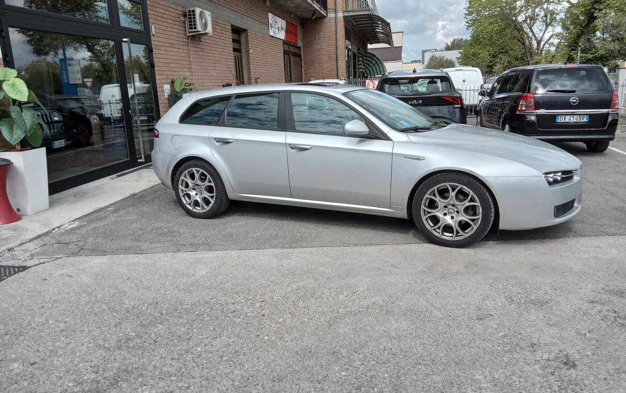 Alfa Romeo 159 1.9 JTDm 16V Sportwagon Exclusive Q-Tronic