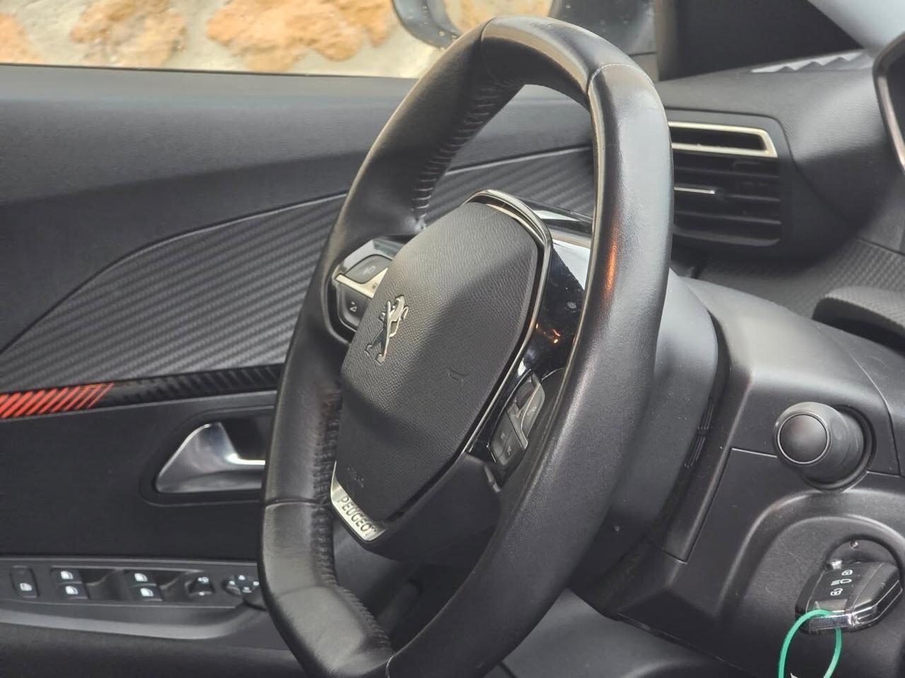 Peugeot 2008 PureTech 100 S&S Active